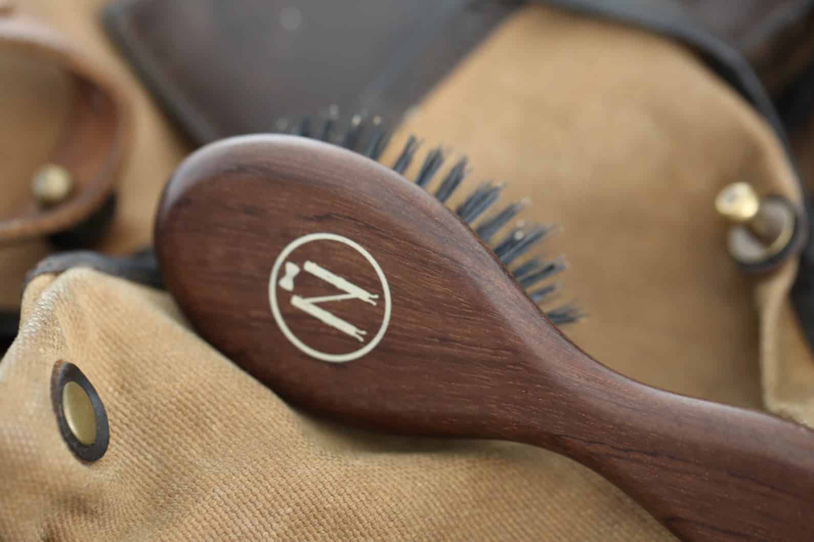 Brosse à barbe artisanale - poils de sanglier